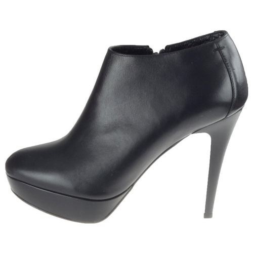 Botki Nessi 36002