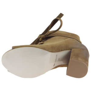 Botki Carinii B3854